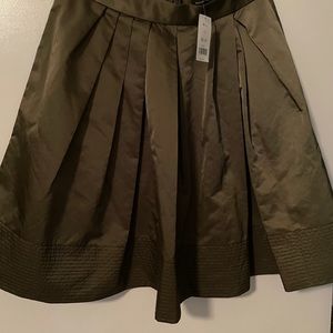 Olive Banana Republic Skirt w/Pockets